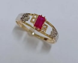 Anel de Formatura em Ouro com pedra!